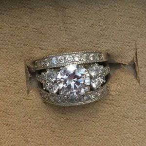 Georgeous CZ Wedding set with 2 guard bands, sz 7